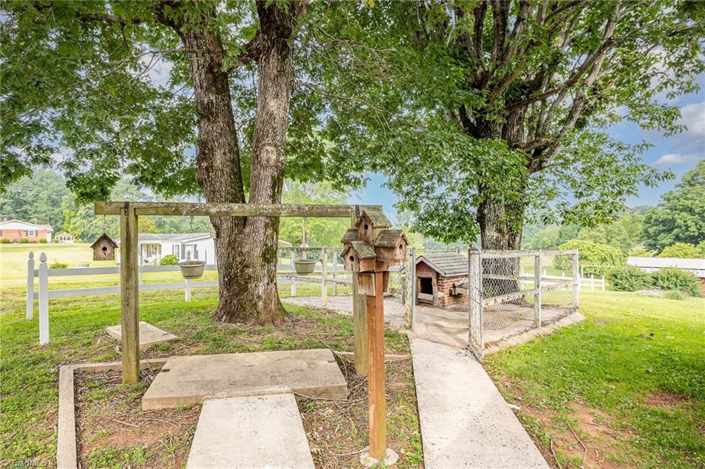 1008 Nc Highway 704 W Property Photo 27