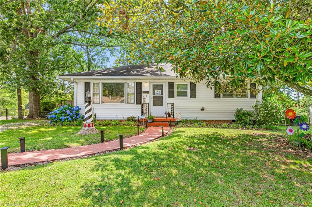 422 Hyde Street Property Photo 1