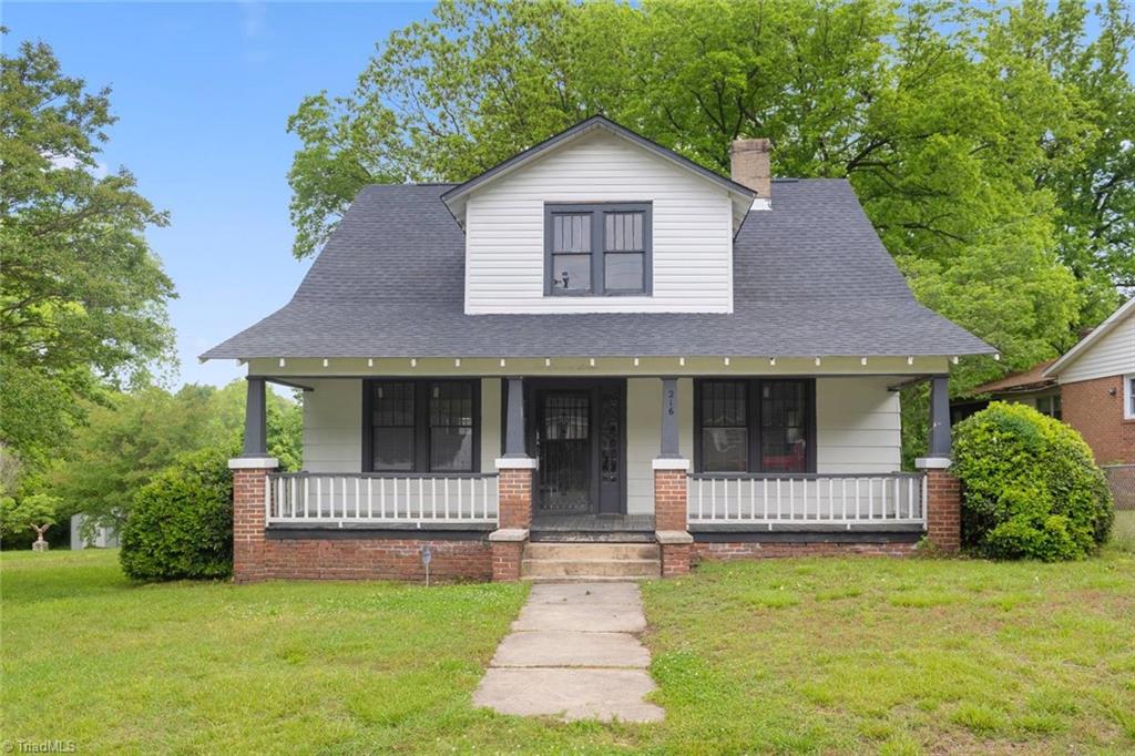 216 Carter Street Property Photo 1