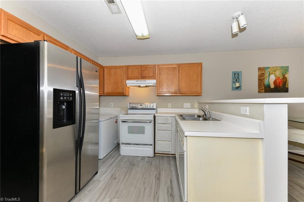 4003 Martin Avenue Property Photo 3