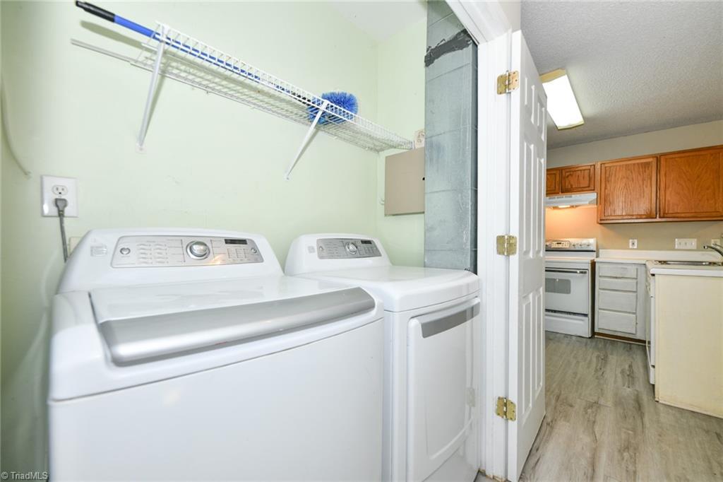 4003 Martin Avenue Property Photo 11