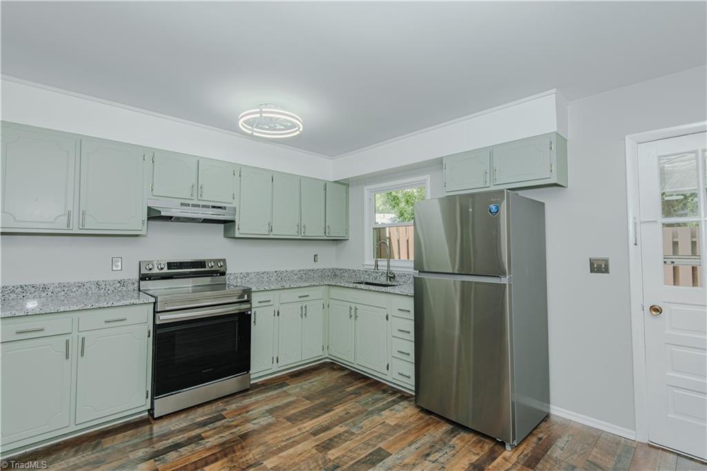2821 Regent Park Lane Property Photo 6