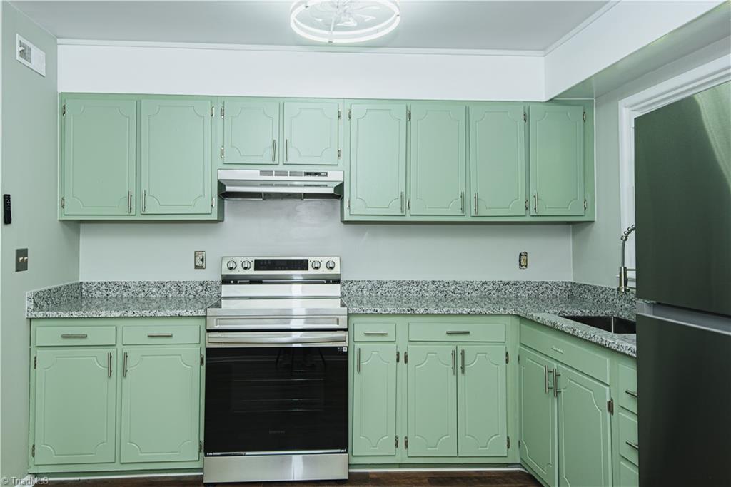 2821 Regent Park Lane Property Photo 8