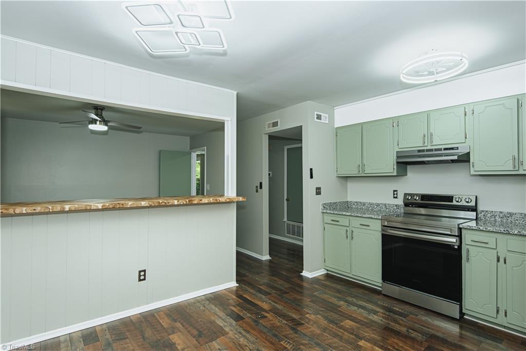 2821 Regent Park Lane Property Photo 12