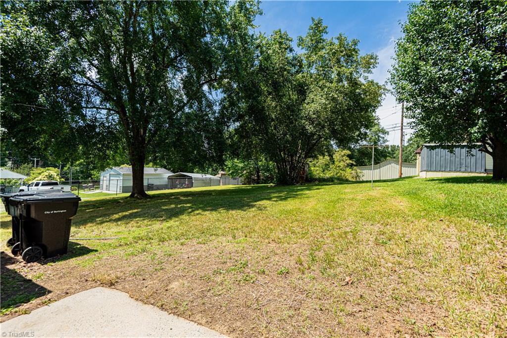2112 Mckinney Street Property Photo 5