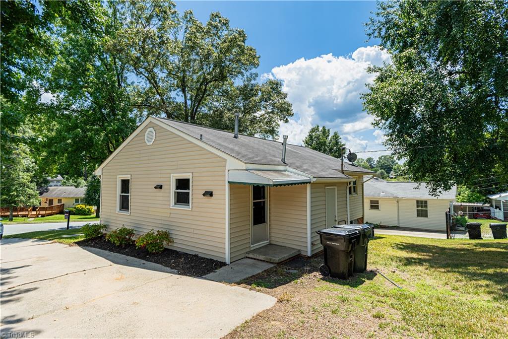 2112 Mckinney Street Property Photo 6