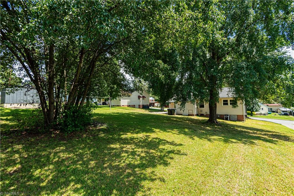 2112 Mckinney Street Property Photo 9