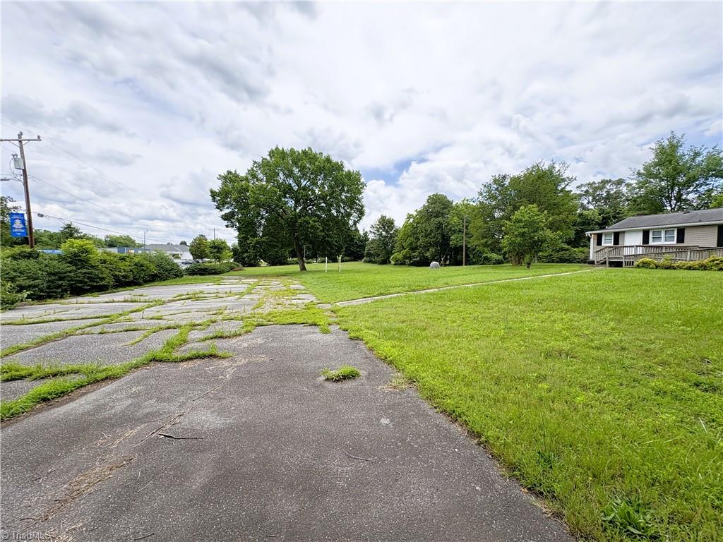 8318 Loyola Drive Property Photo 4
