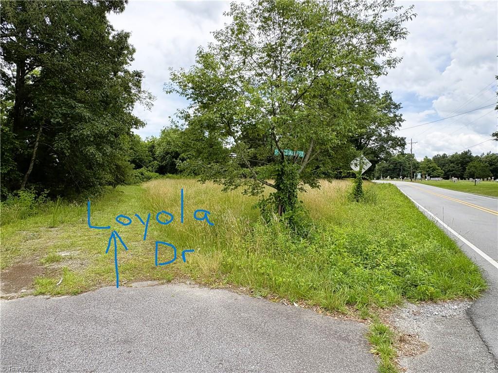 8318 Loyola Drive Property Photo 8