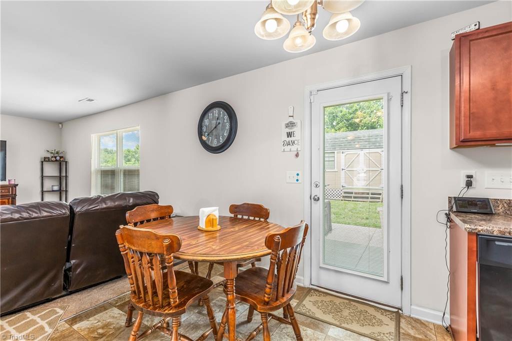 1390 Aurora Glen Drive Property Photo 19