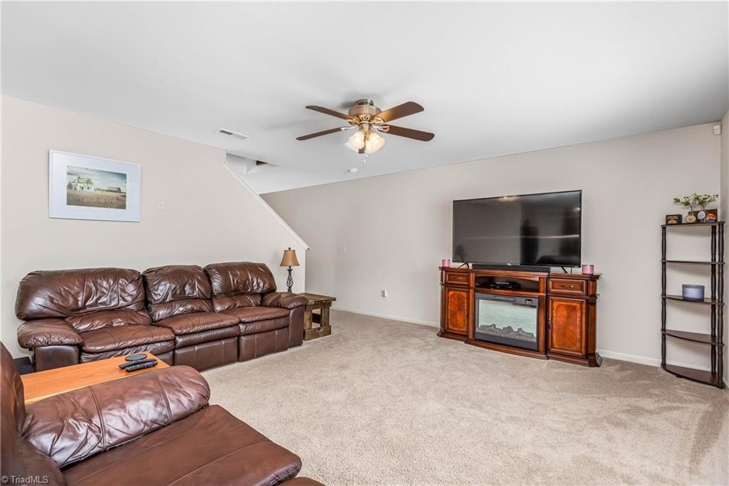 1390 Aurora Glen Drive Property Photo 24