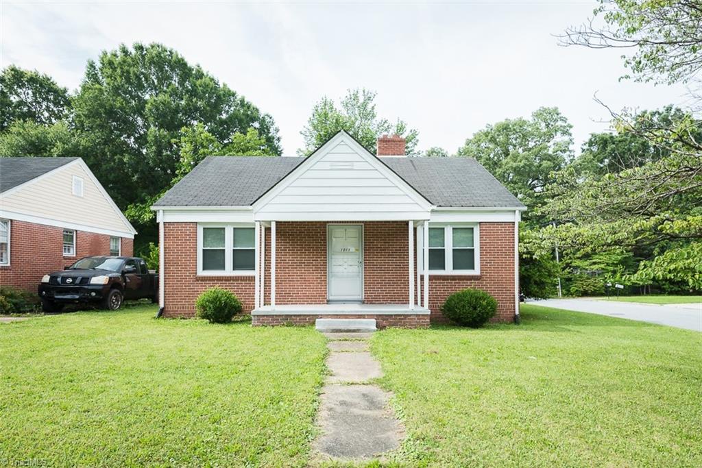 1011 Wendover Avenue W Property Photo 1