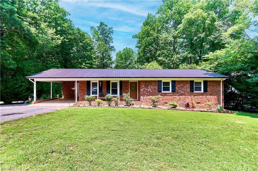 1560 Leslie Street Property Photo 1