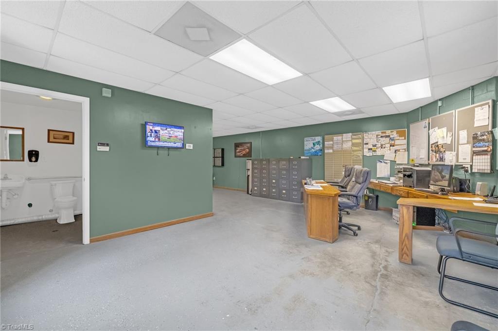 999 Van Buren Road Property Photo 10