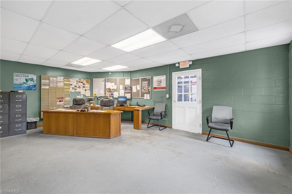 999 Van Buren Road Property Photo 11