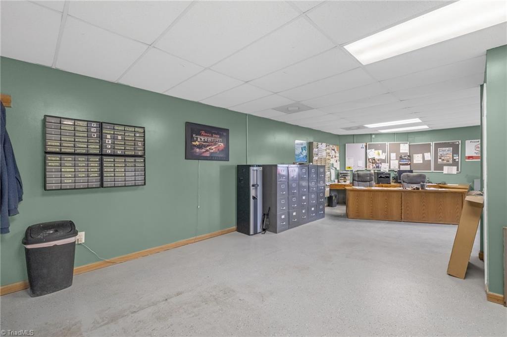 999 Van Buren Road Property Photo 17