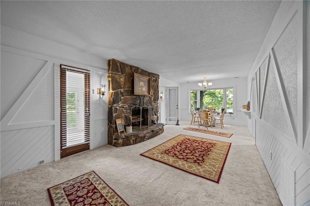 1902 Meadow Lake Lane Property Photo 5