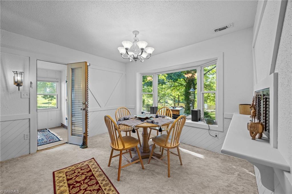 1902 Meadow Lake Lane Property Photo 6