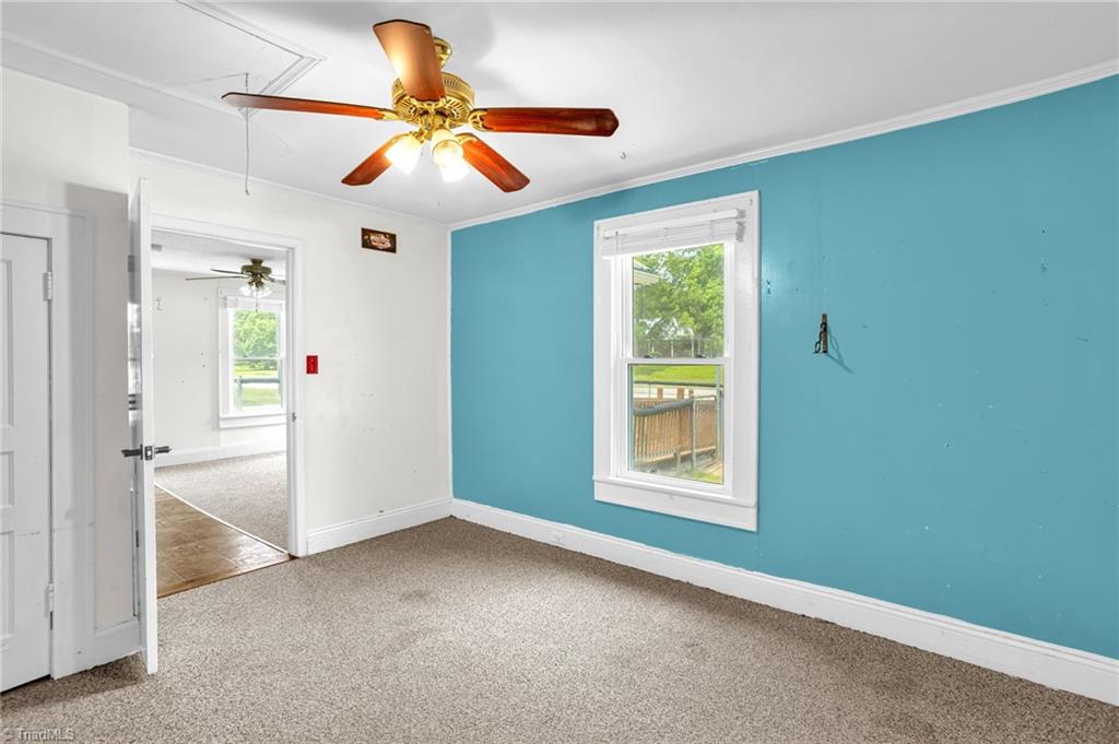 3325 Statesville Boulevard Property Photo 9