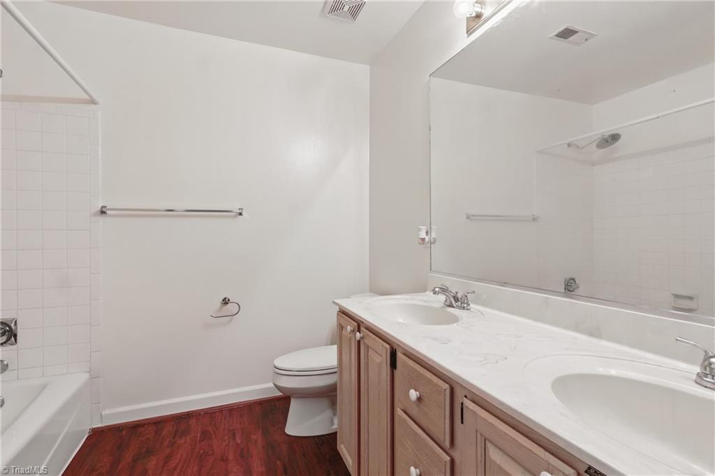 16 Laurel Brook Court Property Photo 32