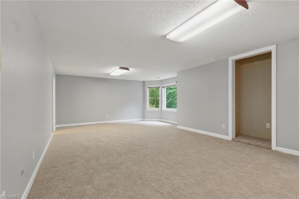 16 Laurel Brook Court Property Photo 37
