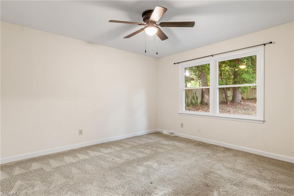 4105 Oak Hollow Drive Property Photo 23