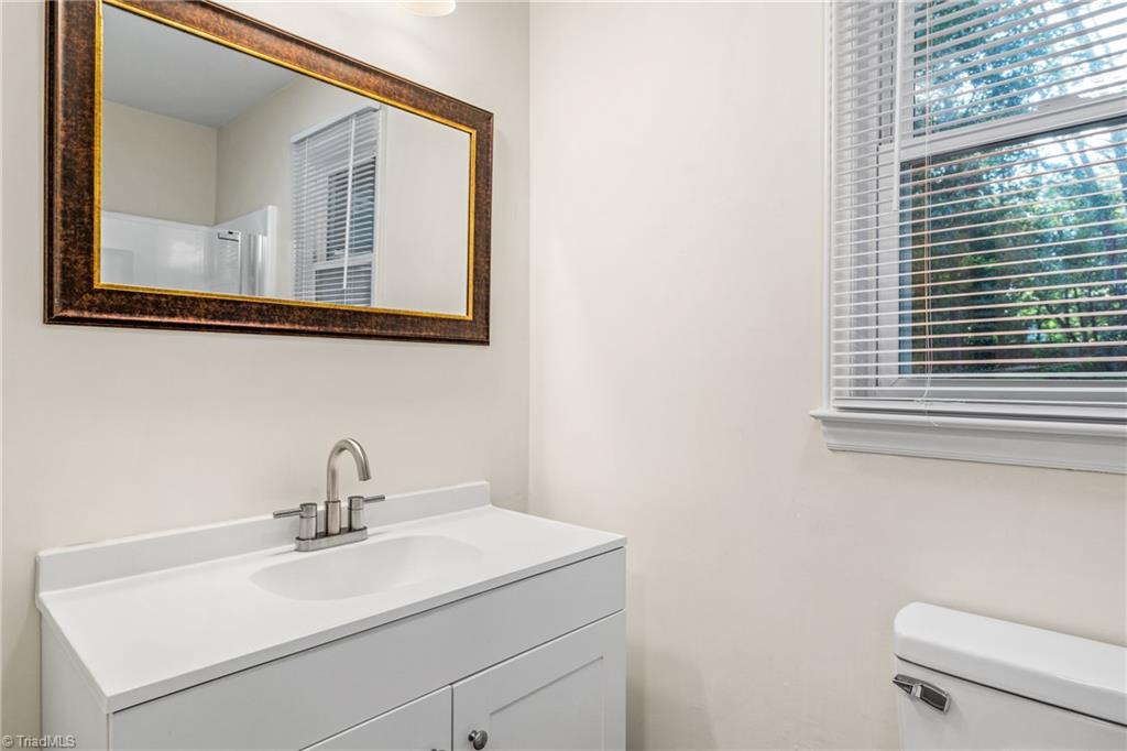 4105 Oak Hollow Drive Property Photo 25