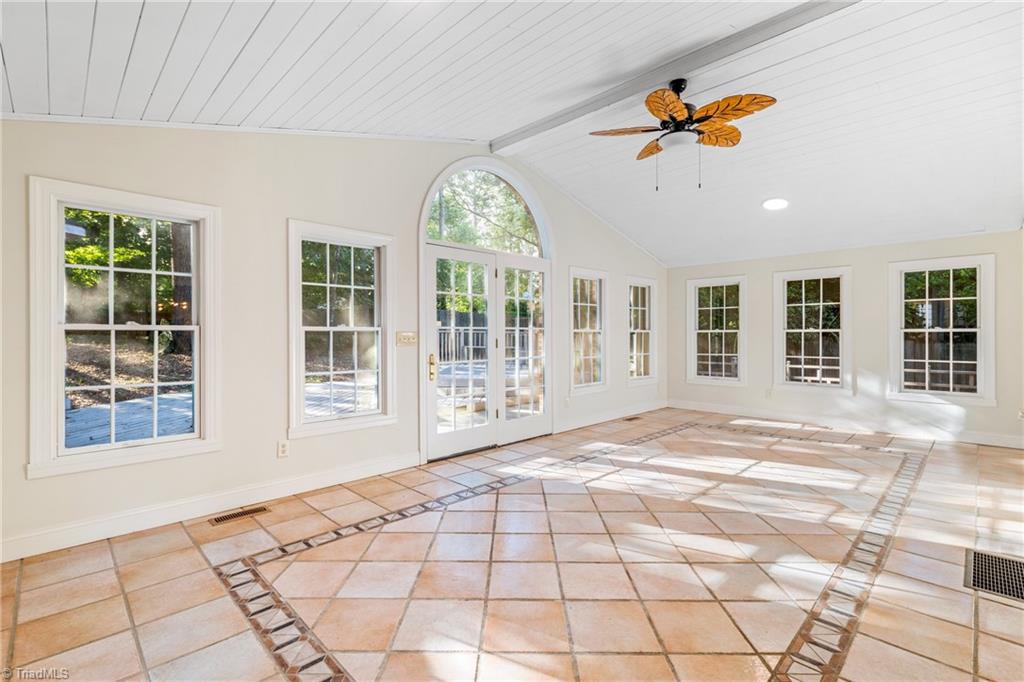 4105 Oak Hollow Drive Property Photo 26
