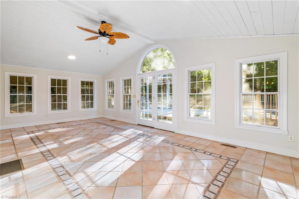 4105 Oak Hollow Drive Property Photo 27
