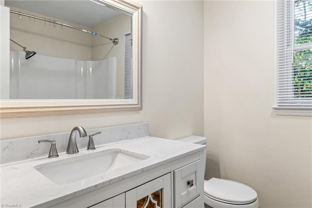 4105 Oak Hollow Drive Property Photo 37