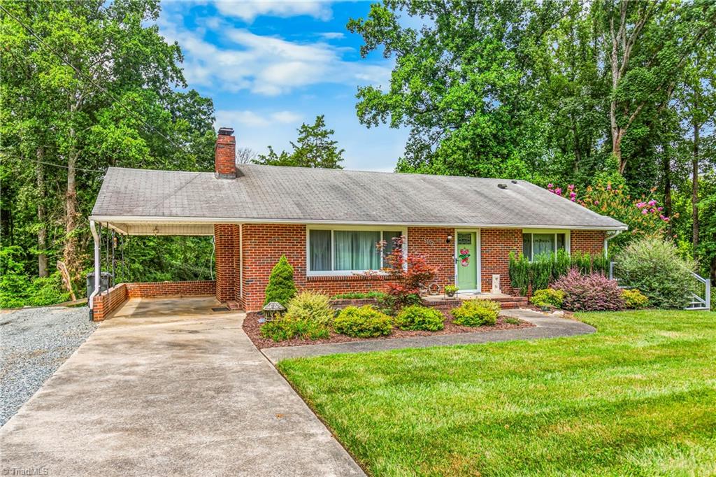 5152 Davis Road Property Photo 1