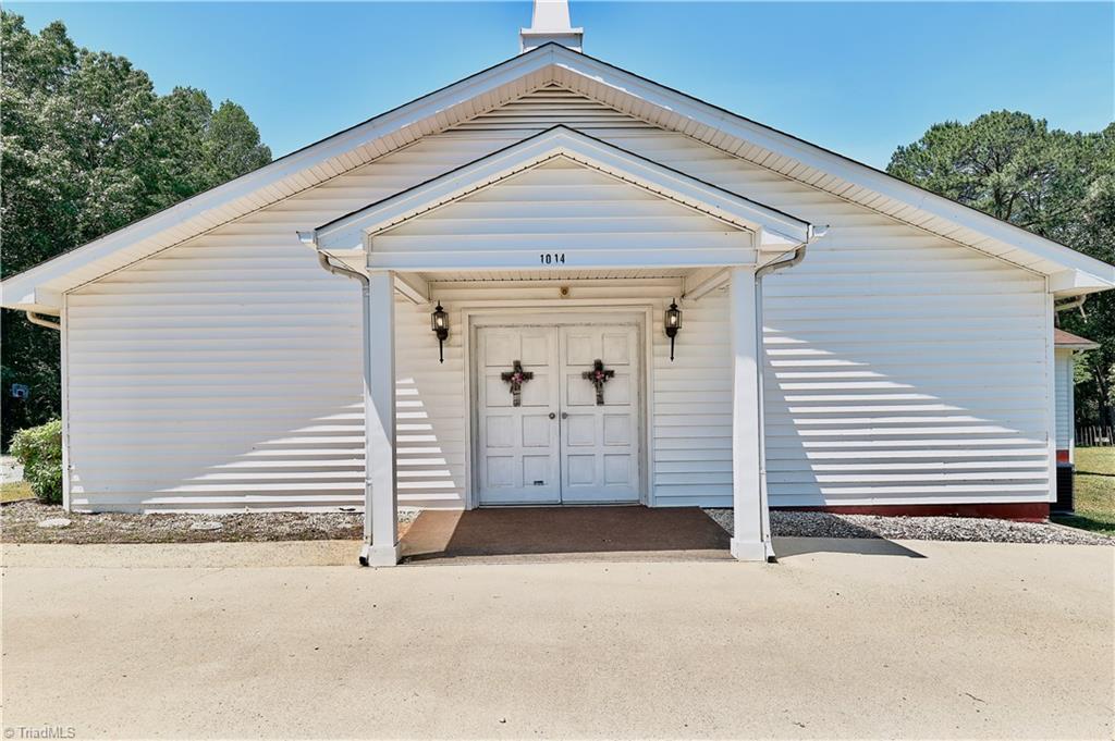 1014 Floyd Church Road Property Photo 1