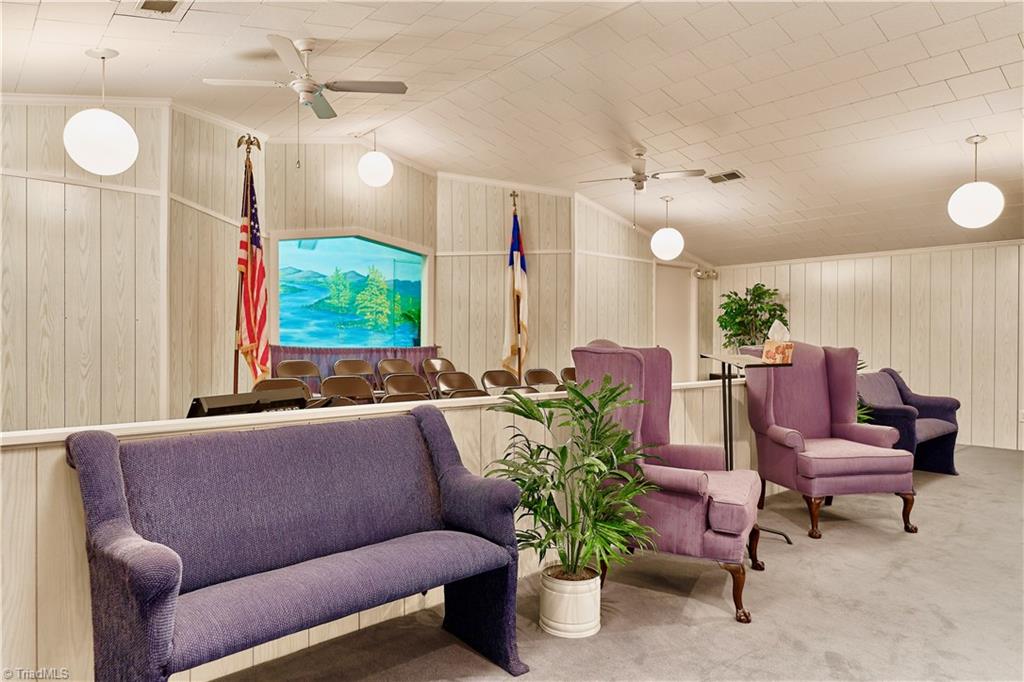 1014 Floyd Church Road Property Photo 11