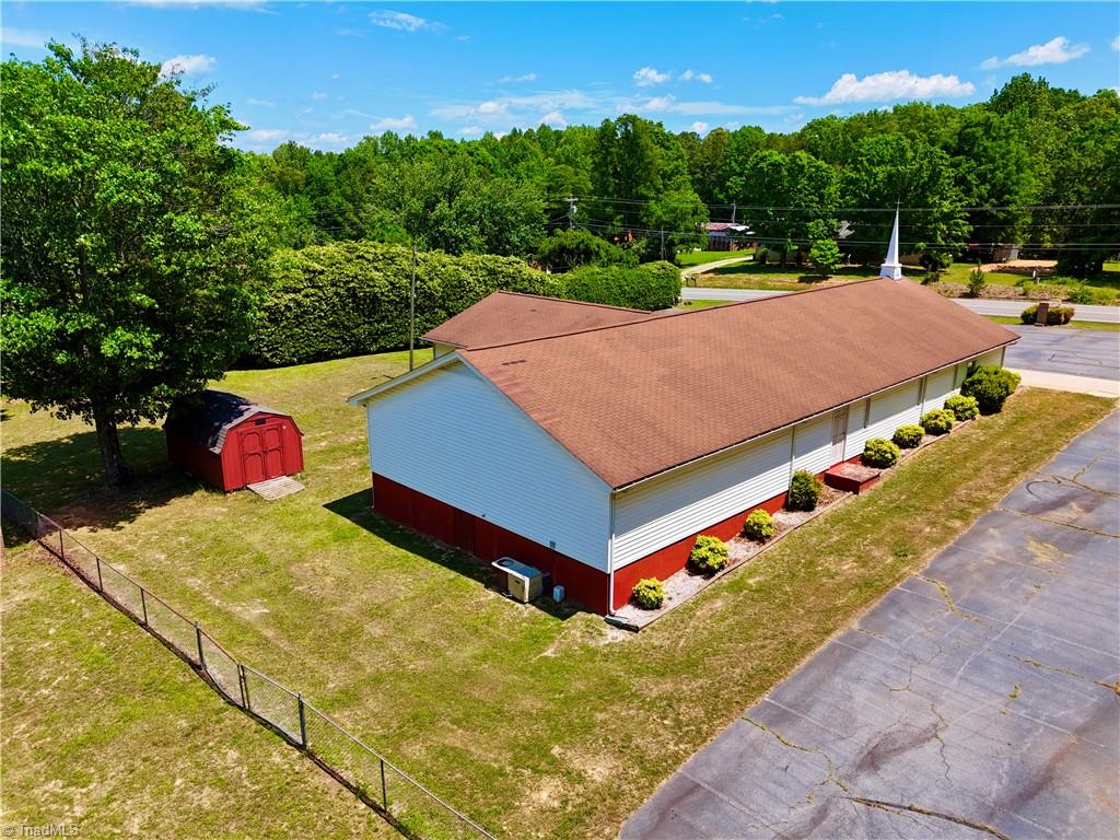 1014 Floyd Church Road Property Photo 24
