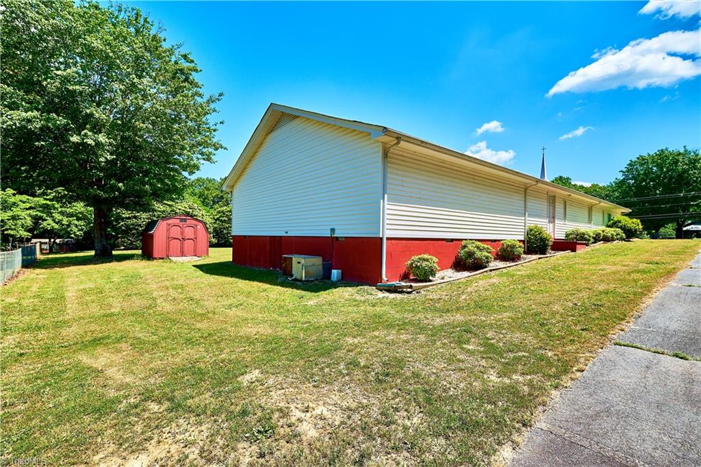 1014 Floyd Church Road Property Photo 25