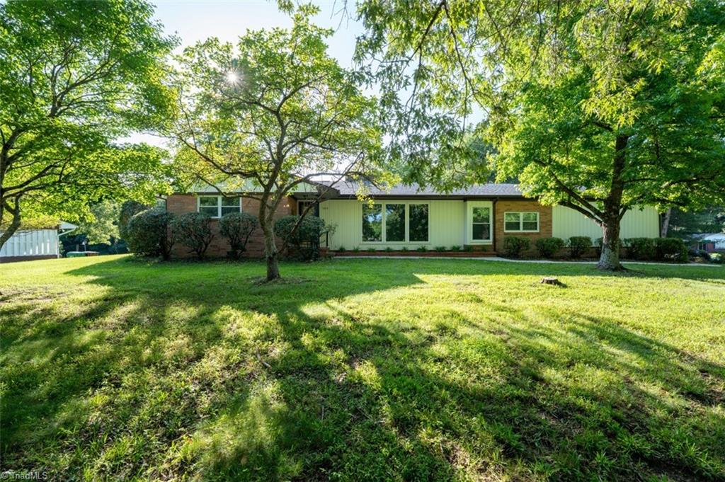 300 Pine Ridge Drive Property Photo 1