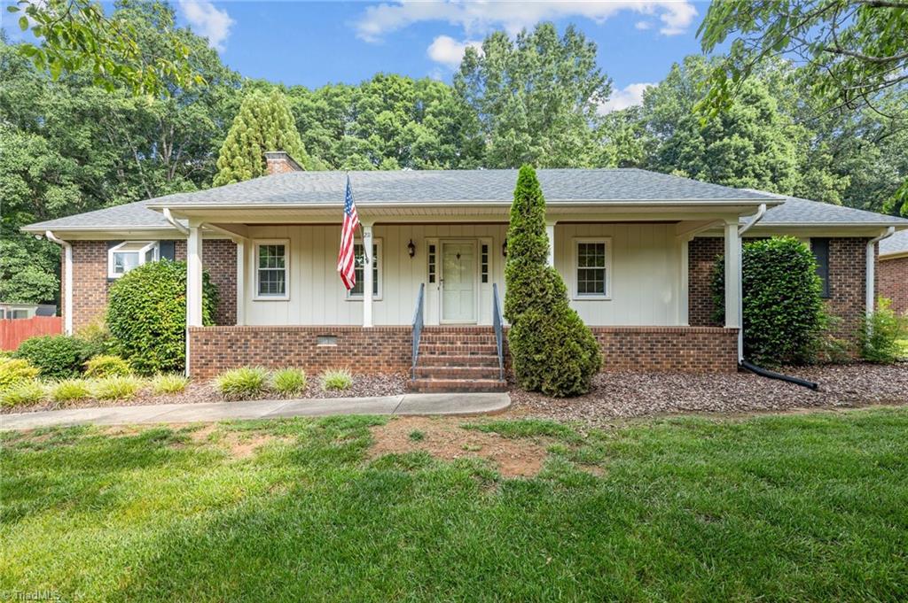 211 Forestview Drive Property Photo 1
