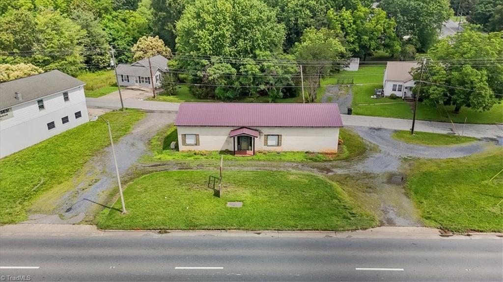 557 E Dixie Drive Property Photo 5