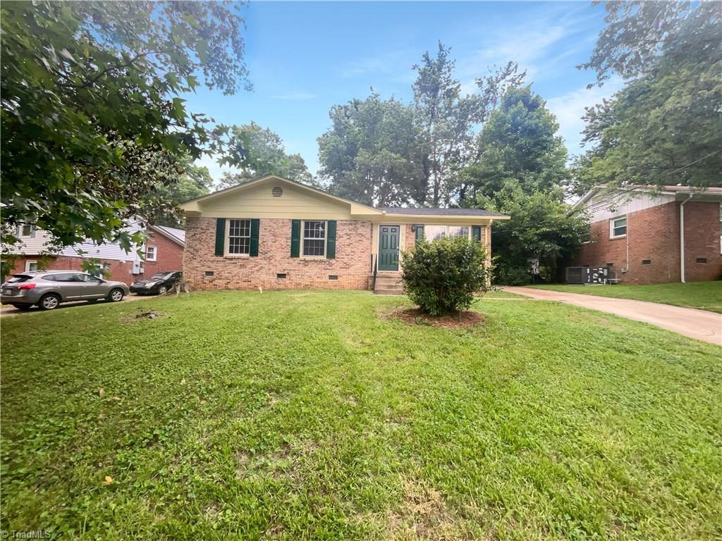 1606 Woodbriar Avenue Property Photo 1