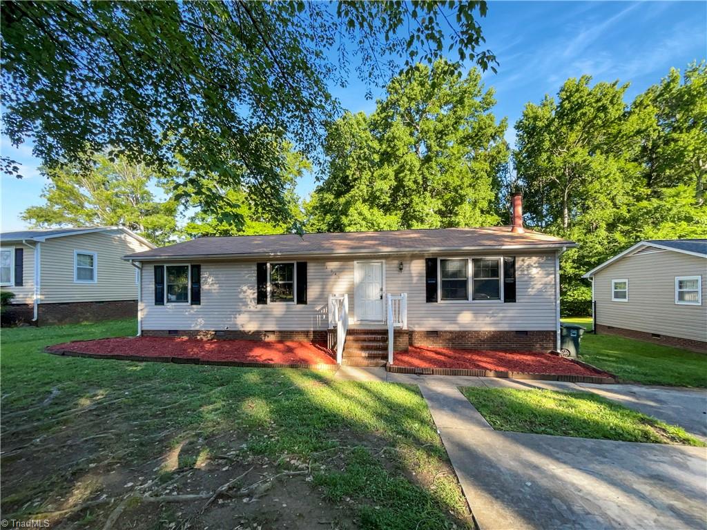2040 Willow Road Property Photo 1