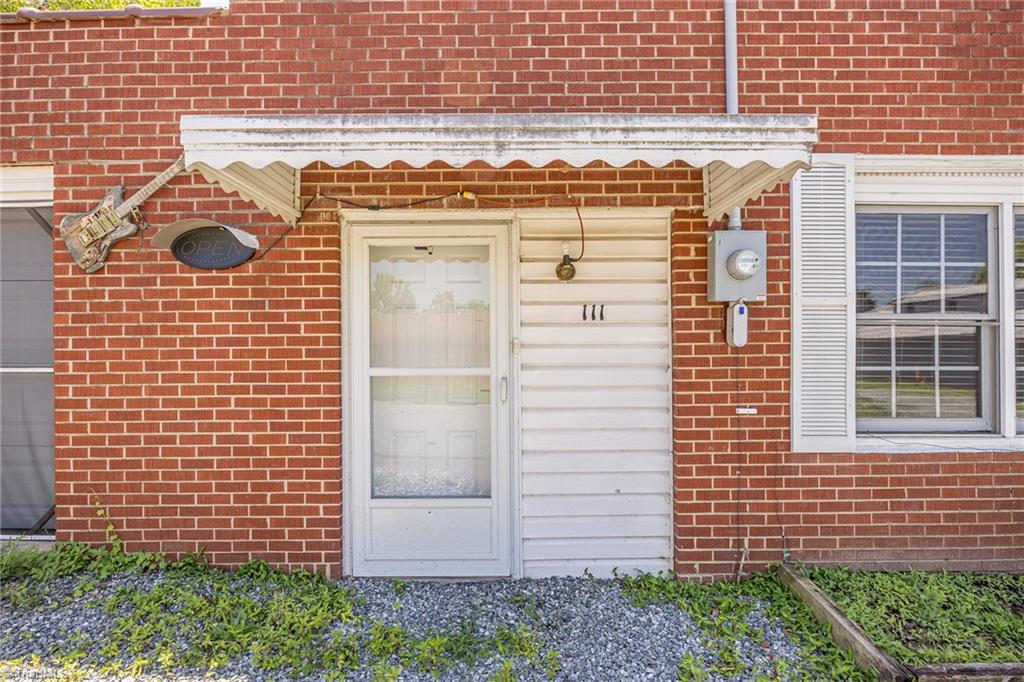 111 W Starmount Avenue Property Photo 6
