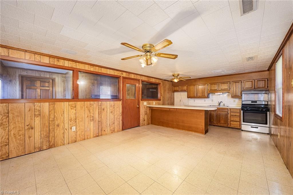 111 W Starmount Avenue Property Photo 10