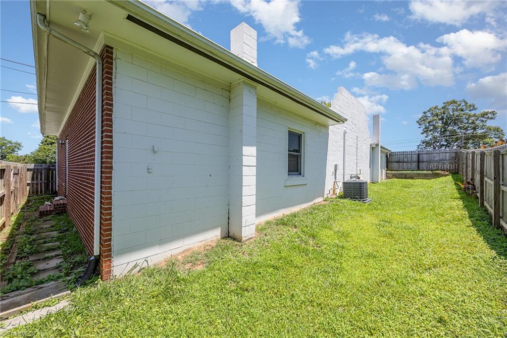 111 W Starmount Avenue Property Photo 20