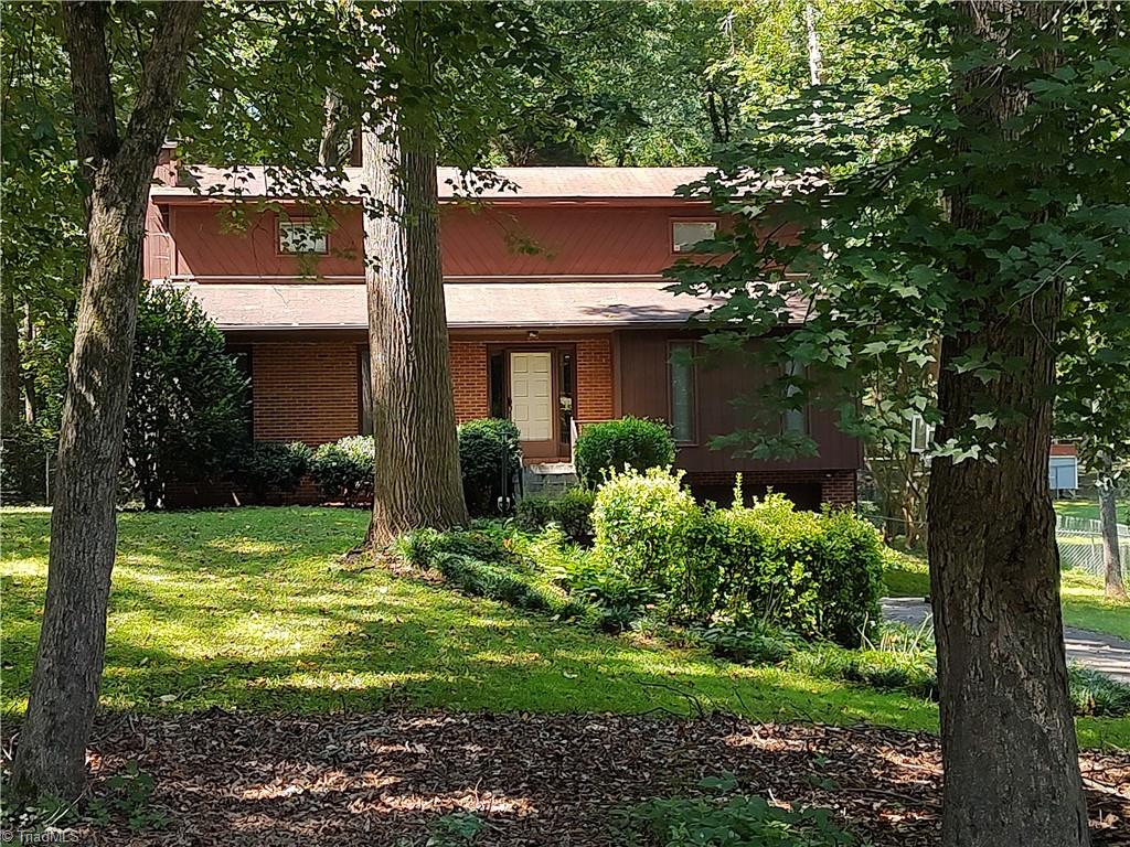 219 Brentwood Drive Property Photo 1
