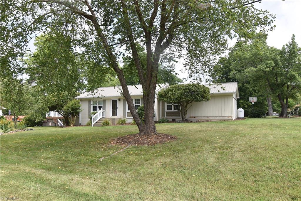 127 Elizabeth Drive Property Photo 1