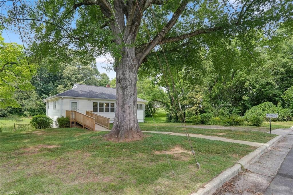 207 Mccollum Drive Property Photo 1