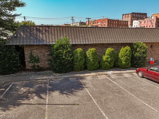 319 N Renfro Street Property Photo 4