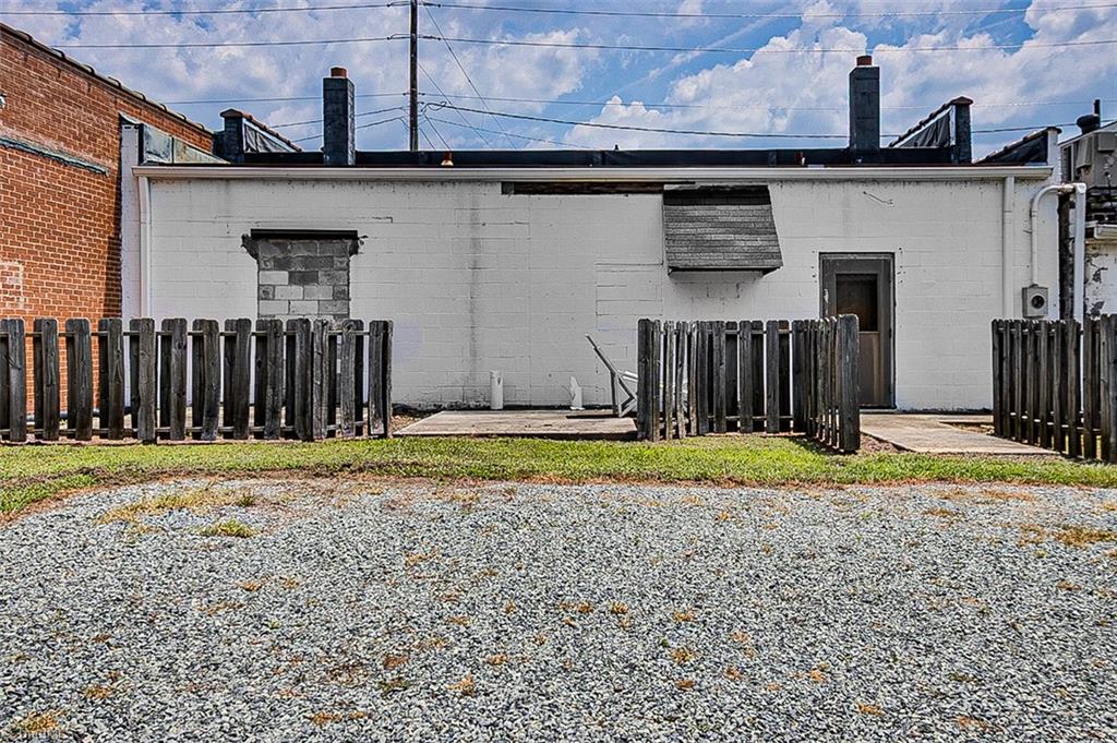 1532 Main Street Property Photo 7