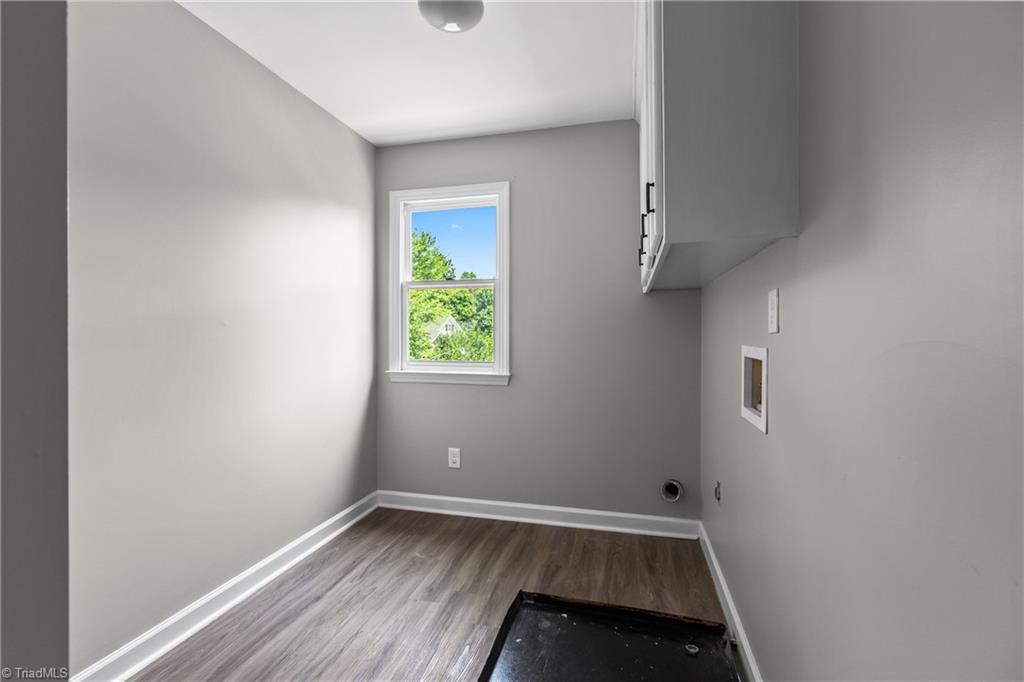 2094 Pembrooke Forest Drive Property Photo 29