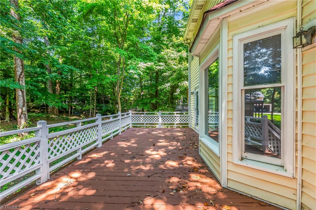 2094 Pembrooke Forest Drive Property Photo 34